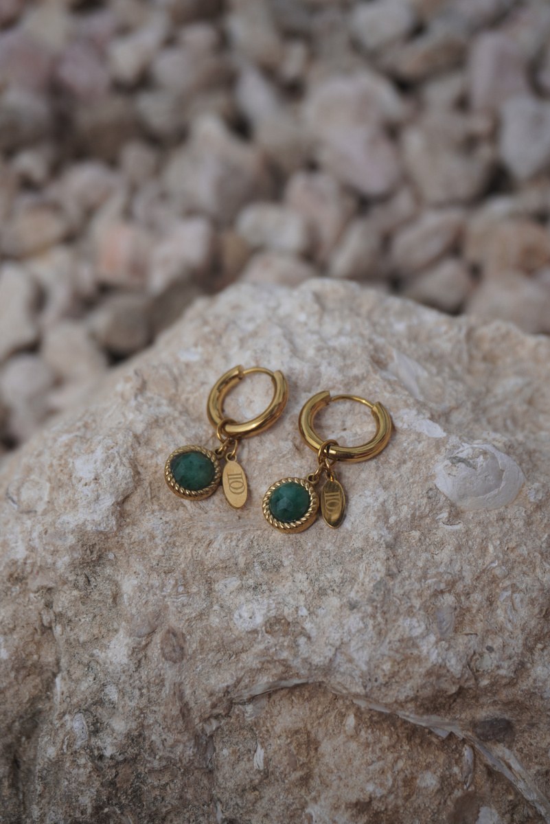 Fina Earrings, Hoops with a green teardrop stone, Stainless steel · green stone