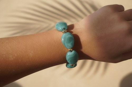 Viva Bracelet – Green, Bead bracelet in green, Gold-coloured beads · not stainless steel